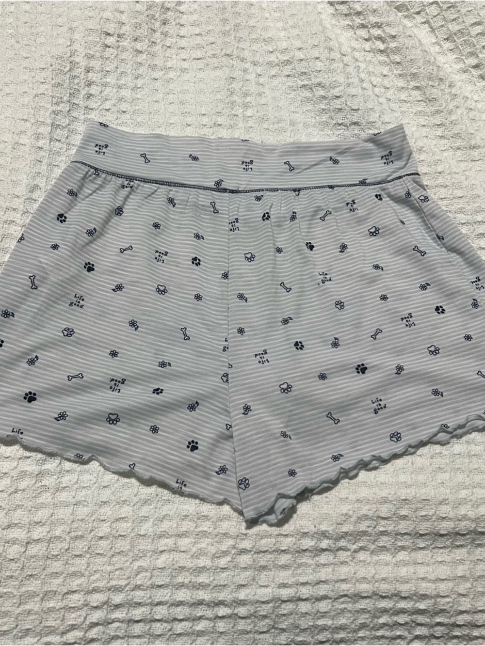 Life Is Good Women’s Sleep Shorts Gray Dog Themed Size Large Pajama Shorts - Picture 2 of 5